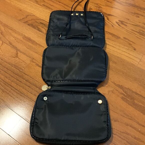 OPI Travel storage bag for hygiene and or jewelry items - Picture 2 of 9